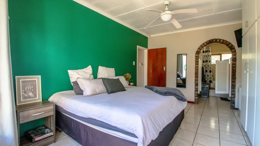 3 Bedroom Property for Sale in Bonza Bay Eastern Cape